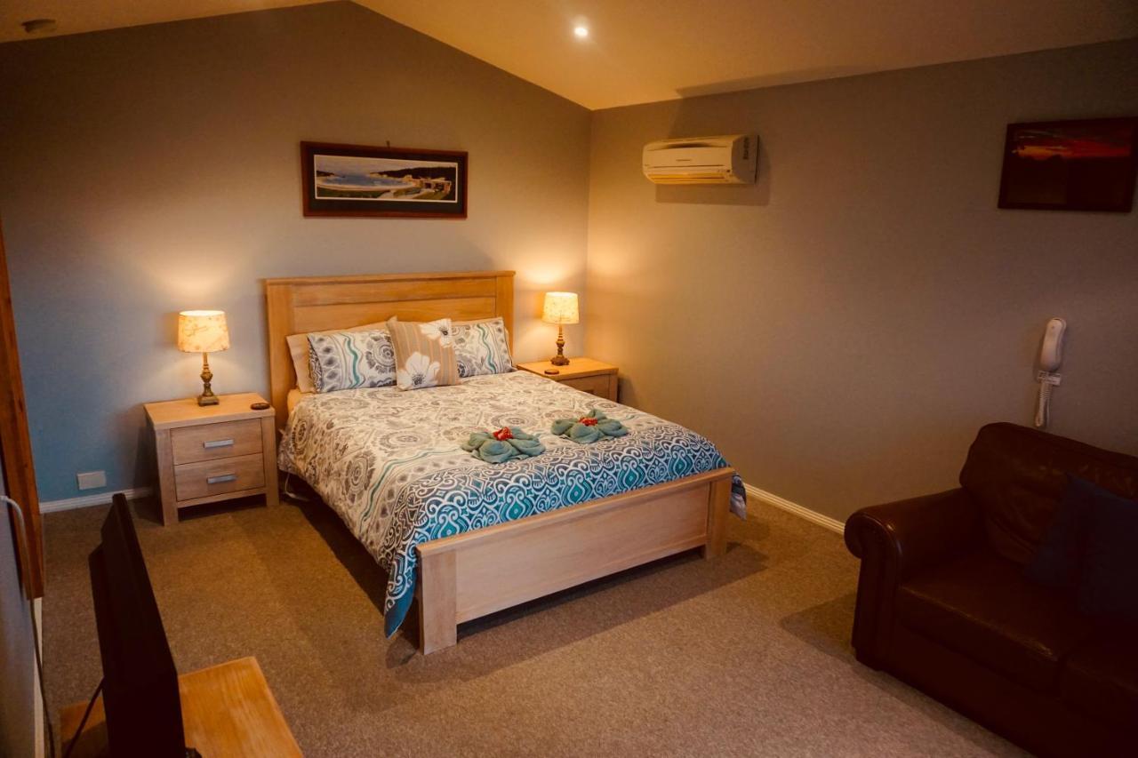 Southern Anchorage Retreat Wattle Hill Экстерьер фото