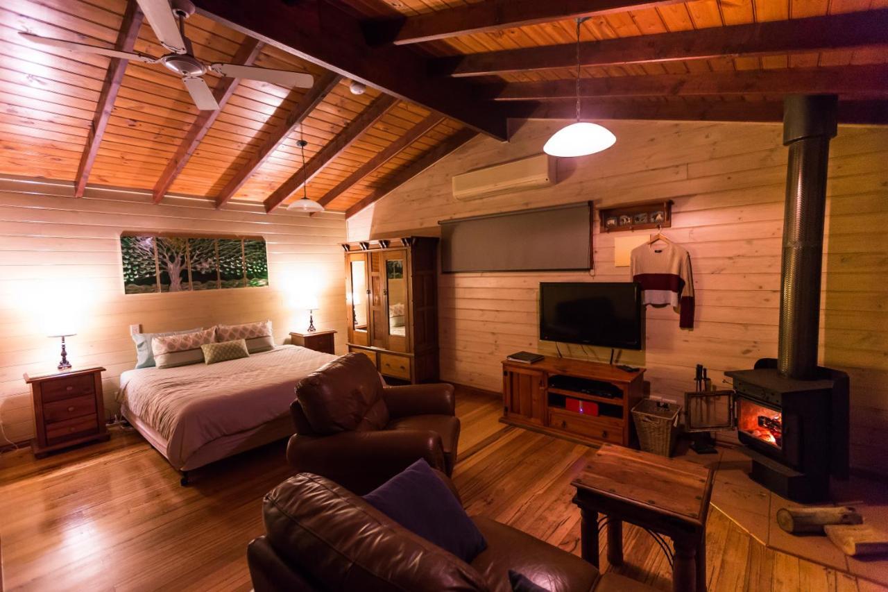 Southern Anchorage Retreat Wattle Hill Экстерьер фото